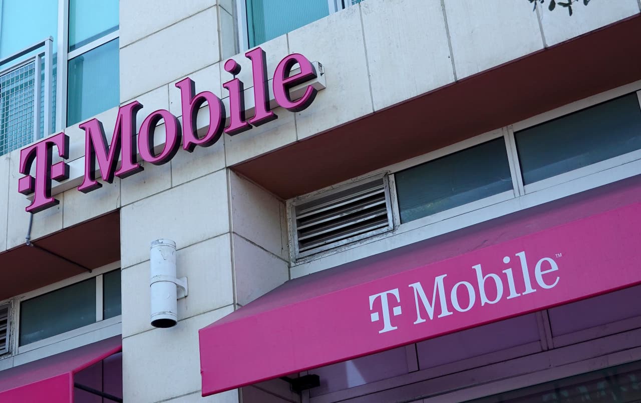 درآمد T-Mobile با سرازیر شدن مشتریان به برنامه های پریمیوم افزایش می یابد