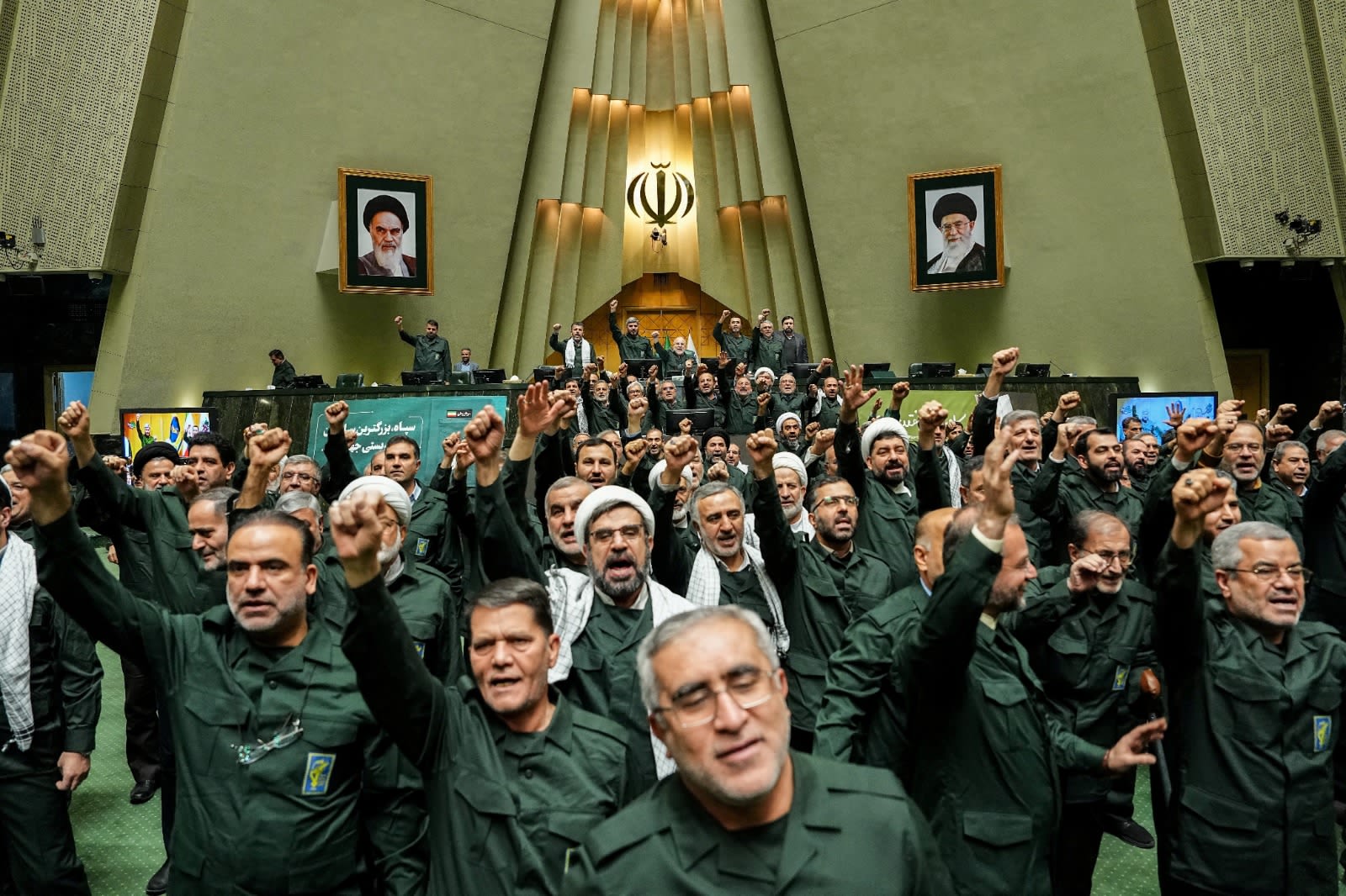 تغییر رژیم ایران «بازگشت به منوی غذایی» ترامپ با کاهش فشار دیپلماتیک - گزارش