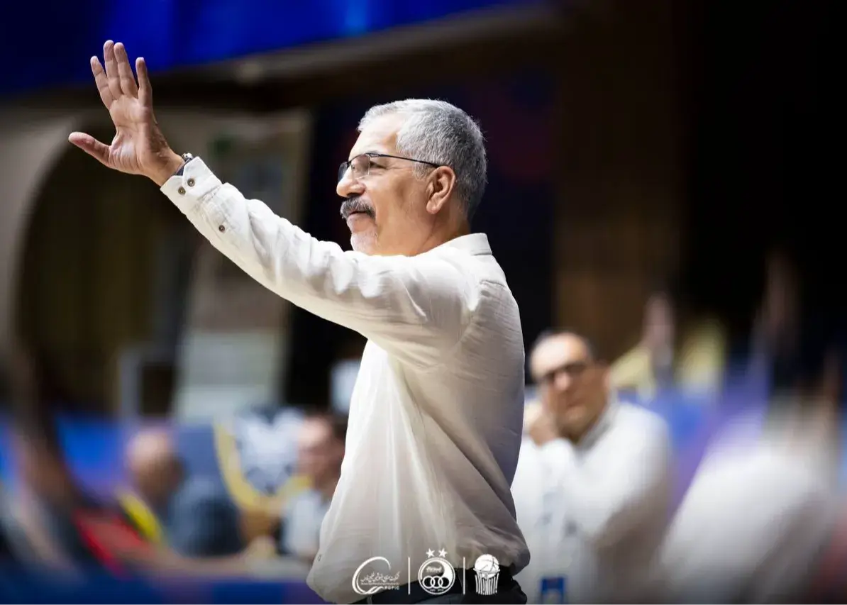 تیم بسکتبال آبی‌ها برای فصل جدید استارت زد:/ مهران شاهین‌طبع یک فصل دیگر سرمربی استقلال