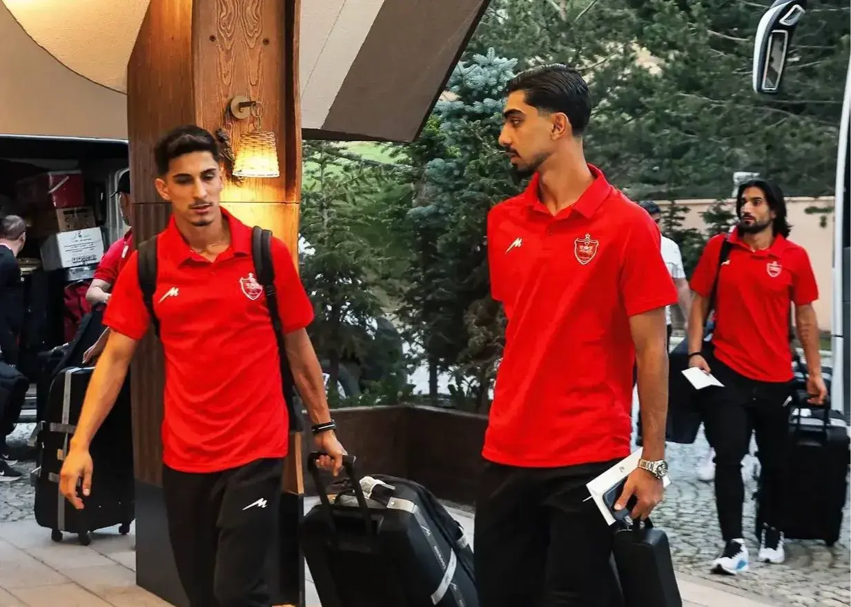 ردای آقای گل بر تن مهاجم پرسپولیس