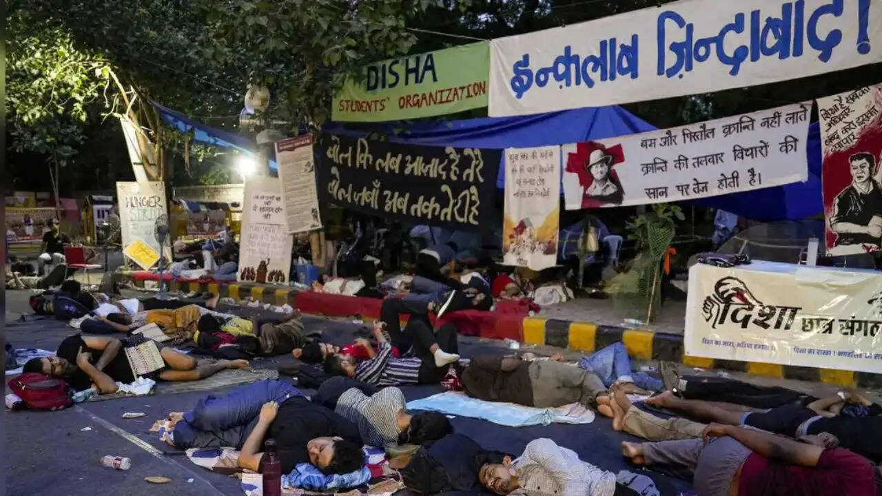 گزارش پلیس دهلی با استفاده از تشخیص چهره در Jantar Mantar، 2500 نفر را با پیشینه مجرمانه پرچم گذاری می کند