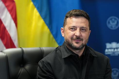 زلنسکی میگوید ماهوارههای روسیه همچنان به حملات مستقیم ایران در خاورمیانه کمک میکنند
