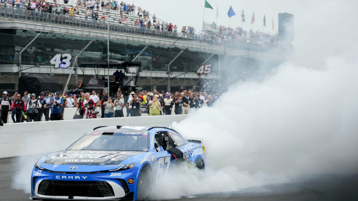 بهروزرسانیهای مسابقه زنده NASCAR امروز در ایندیاناپولیس: کوری هیم برنده 2026 Brickyard 400 شد.