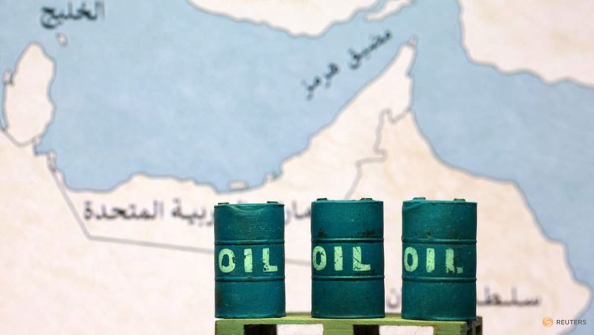 به دلیل توقف حمله آمریکا و ایران، قیمت نفت به پایین ترین حد یک هفته اخیر رسید. تنش عرضه زیربنای آن است
