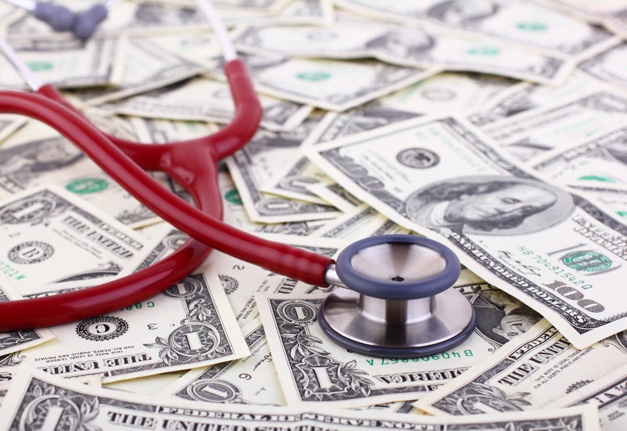 هزینه مراقبت های بهداشتی شما اکنون می تواند 185500 دلار در دوران بازنشستگی باشد - و این شامل مراقبت طولانی مدت نمی شود