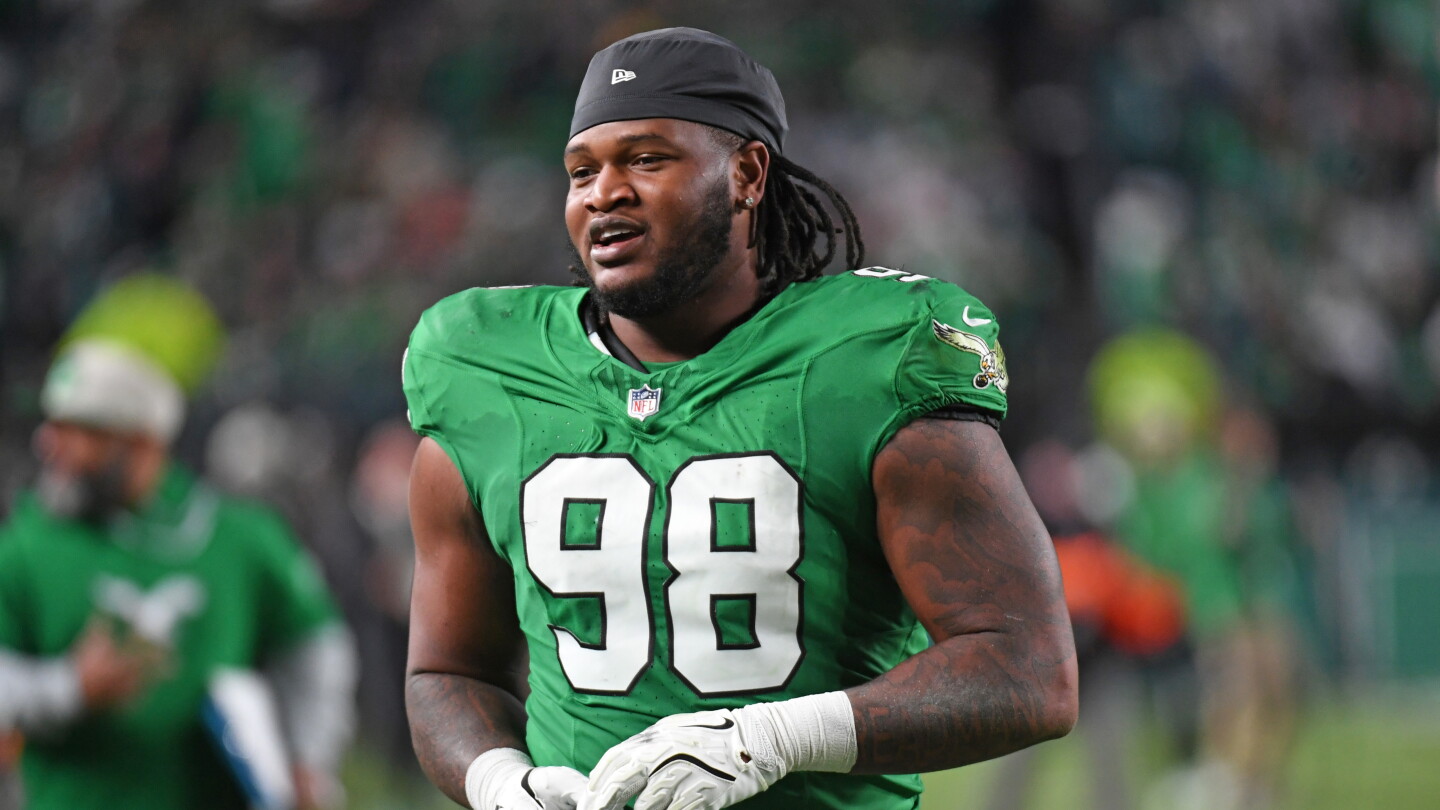 Jalen Carter، Eagles با تمدید چهار ساله موافقت کردند