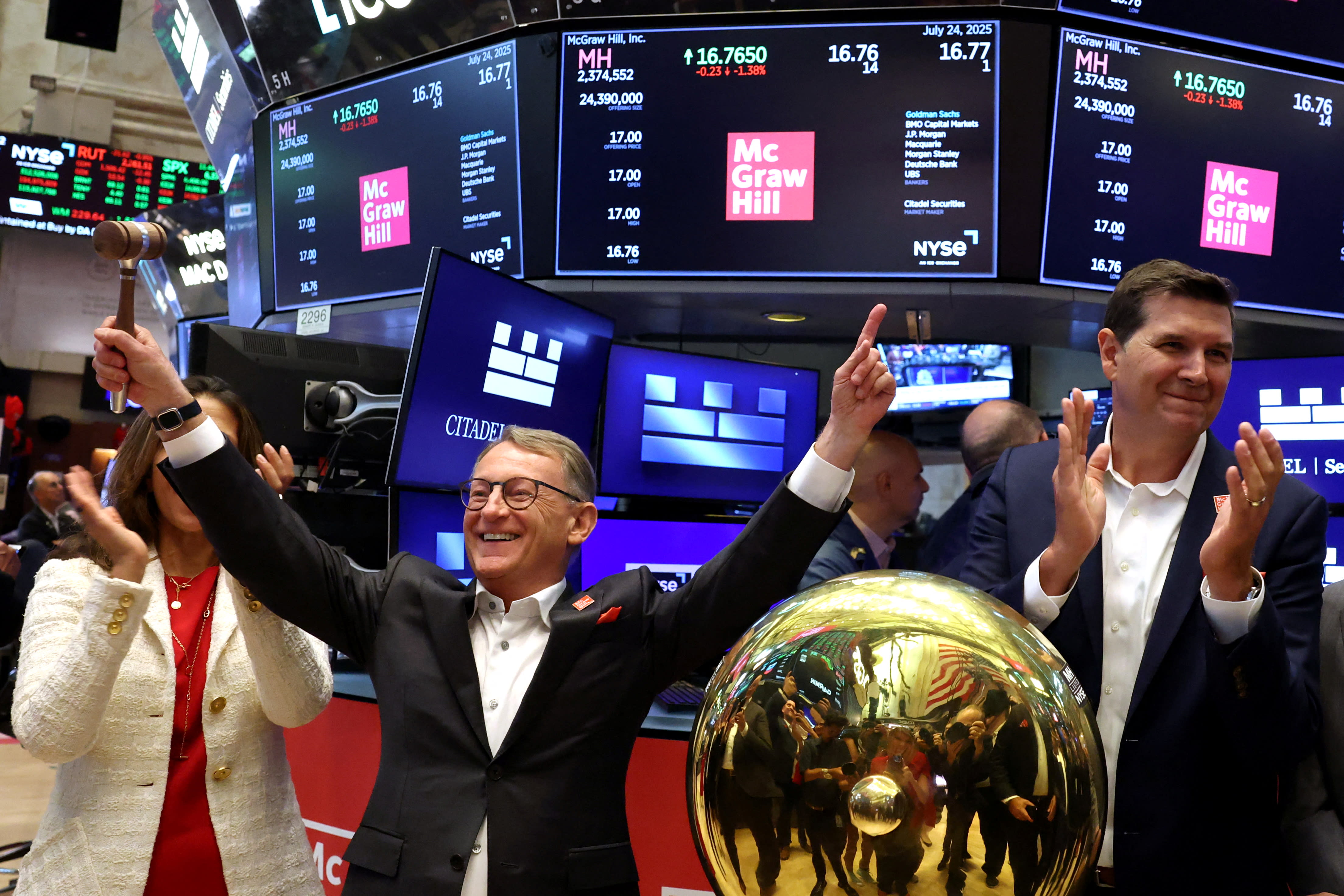 سهام نیمه هادی ها در حال افزایش است. اما S&P 500 همچنان قوی است.