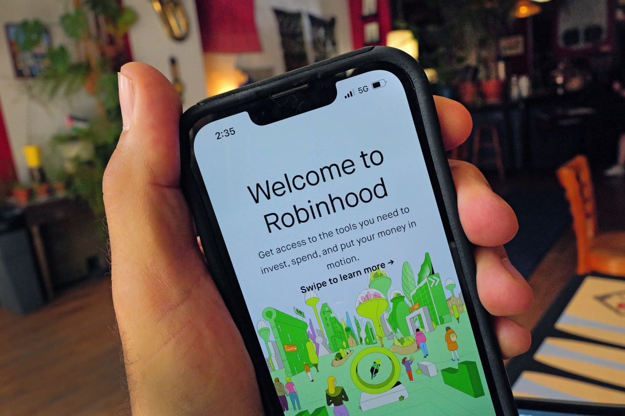 Robinhood درآمد رکوردی را به همراه دارد زیرا نوسانات باعث رونق معاملات می شود