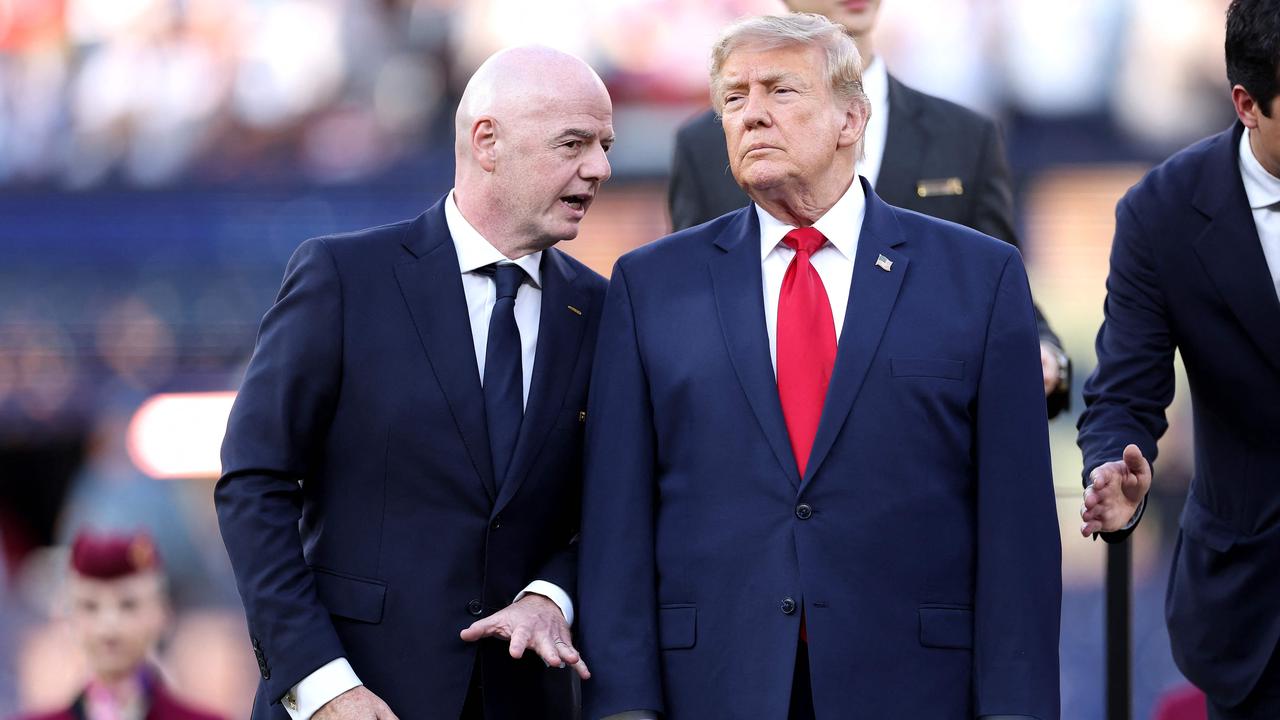 "برای فروش نیست": پاسخ بمب به طرح "غیر قابل دفاع" WC باعث می شود اینفانتینو با نخ آویزان شود
