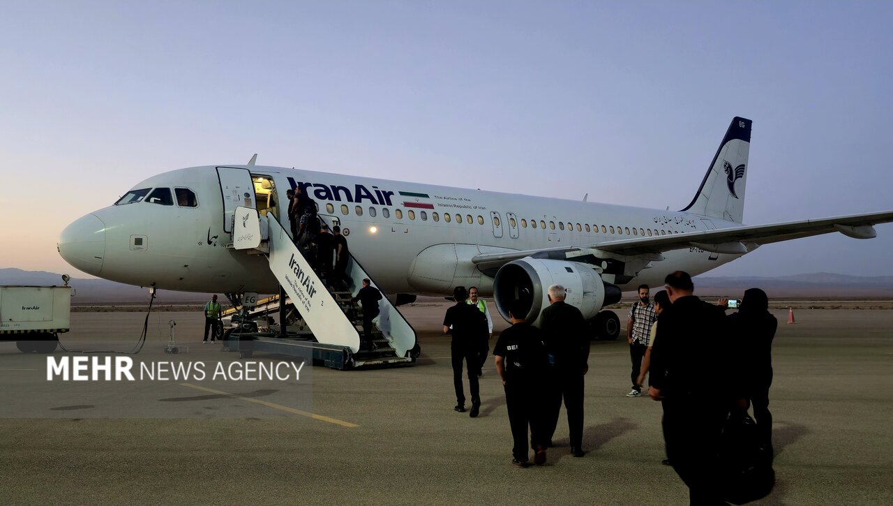 زائران اربعین از فرودگاه بینالمللی شاهرود راهی نجف اشرف شدند