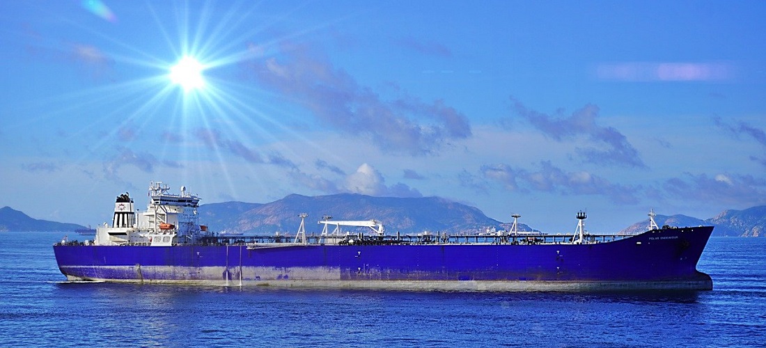 دو VLCC از تنگه هرمز خارج می شوند، جایی که ترافیک کماکان ادامه دارد