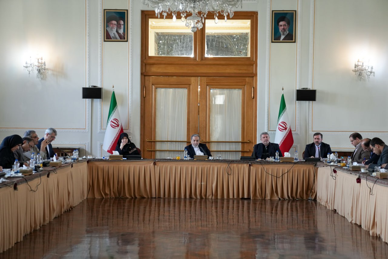 ایران از قصد کنترل کشتیرانی تنگه هرمز با عمان خبر داد