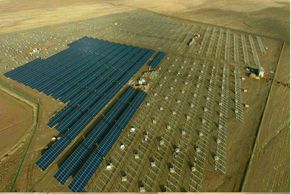 جهش انرژی پاک در استان زنجان؛ توسعه ۱۷۷ درصدی نیروگاه‌های خورشیدی