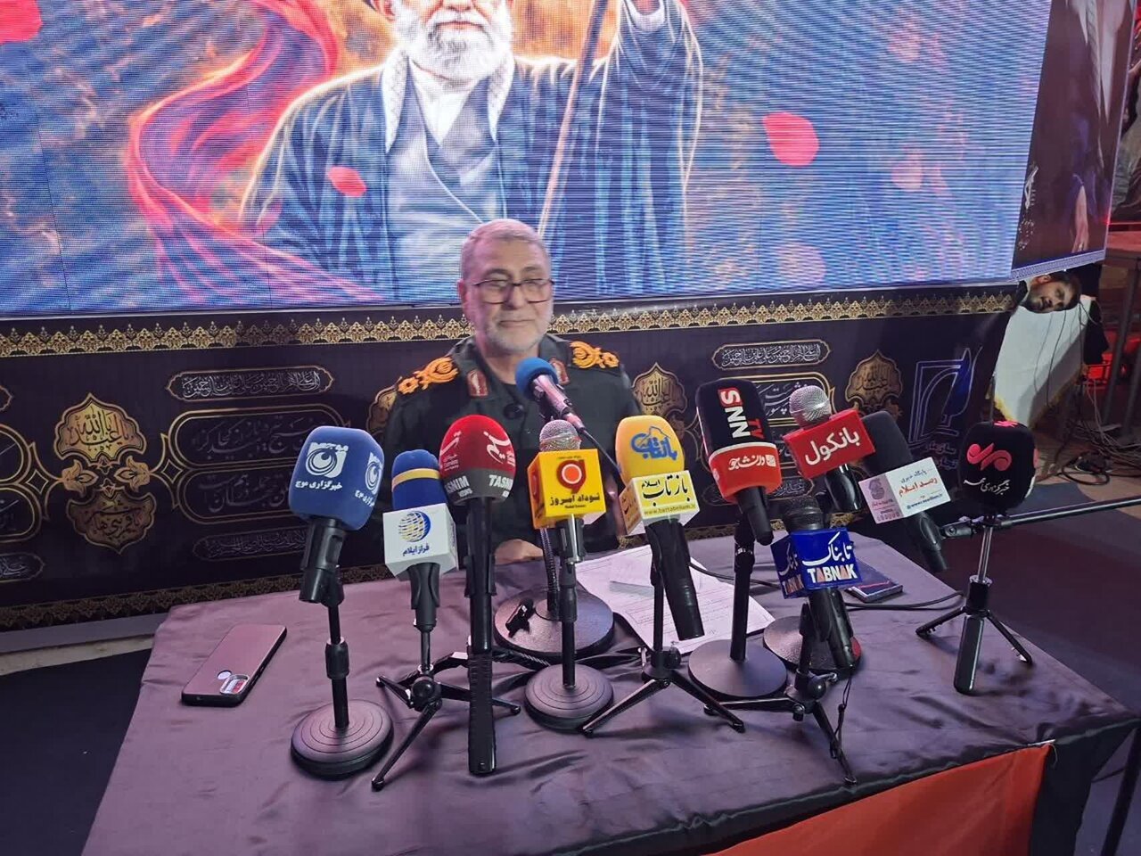 سپاه در اوج آمادگی دفاعی پای کار خدمت به زائران اربعین است