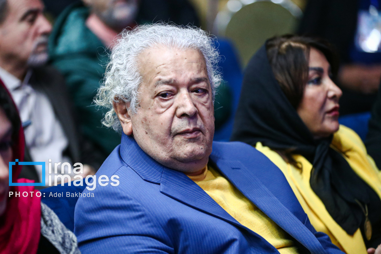 وقتی تهیه کننده پای تئاتر نیاید بساز بفروشها وارد میشوند