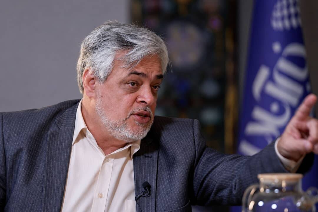 سوال محمد مهاجری درباره تعطیلی جلسات علنی؛ برای مردم مهم است که مجلس باز باشد یا تعطیل؟ چهبسا تشکیل نشدن جلسات علنی خوشایند است!