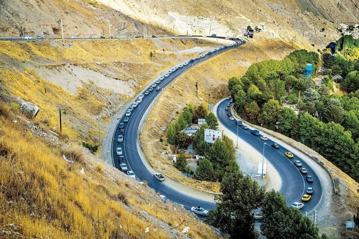 حدود ۷ کیلومتر از مسیرهای صعبالعبور جاده هراز امسال چهار خطه میشود