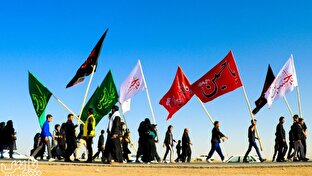 وقتی عشق حسین(ع) همه مرزها را کنار می‌زند + فیلم
