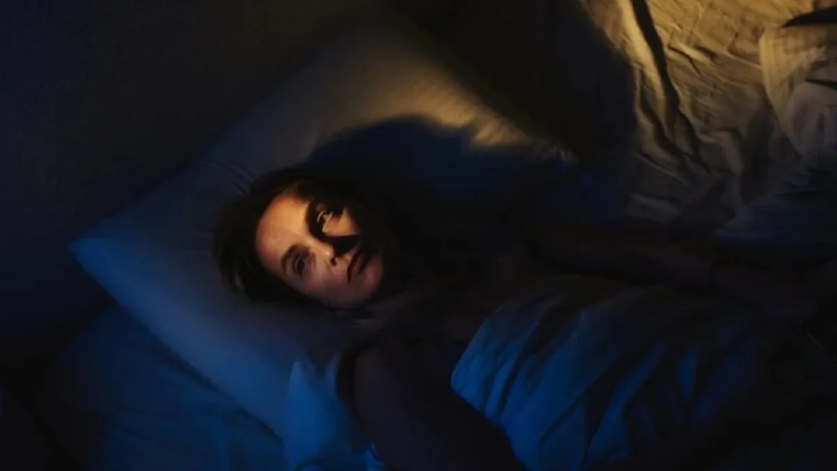 چرا اغلب نیمه‌شب بیدار می‌شویم؟