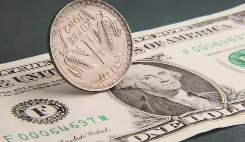 روپیه در معاملات اولیه در برابر دلار آمریکا 31 Paise به 95.12 جهش کرد