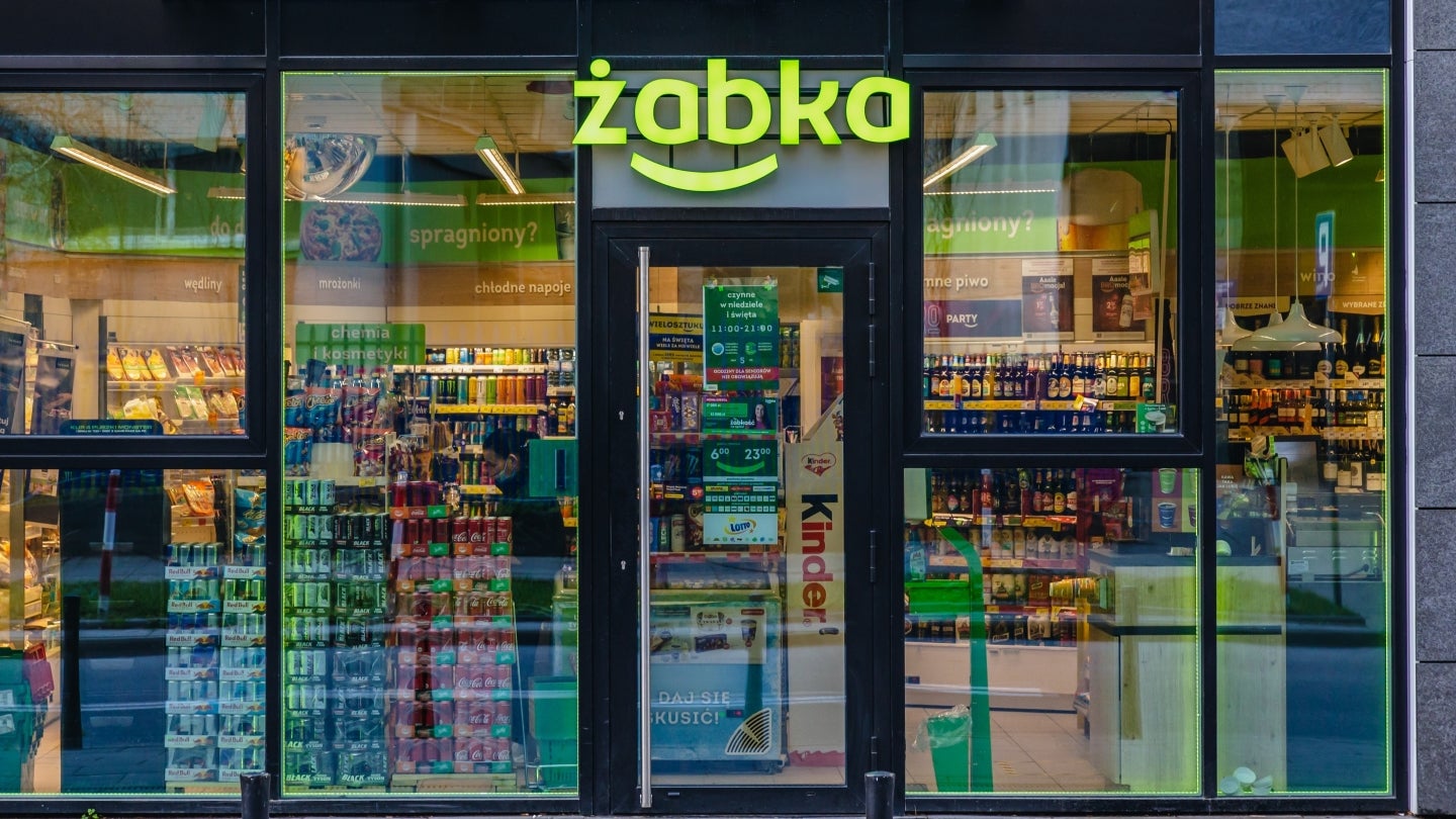 Couche-Tard با خرید Żabka در معامله 32.62 میلیارد زلوتی موافقت کرد.
