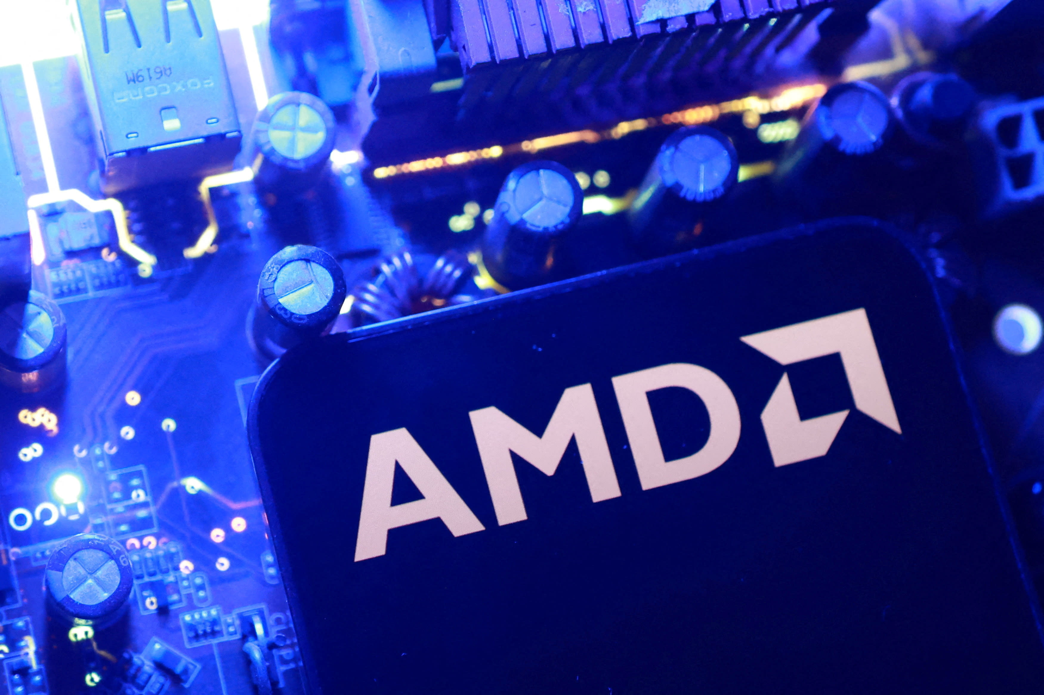 AMD درآمدهای سه ماهه دوم را گزارش می دهد زیرا سهام تراشه ها همچنان در حال نوسان هستند
