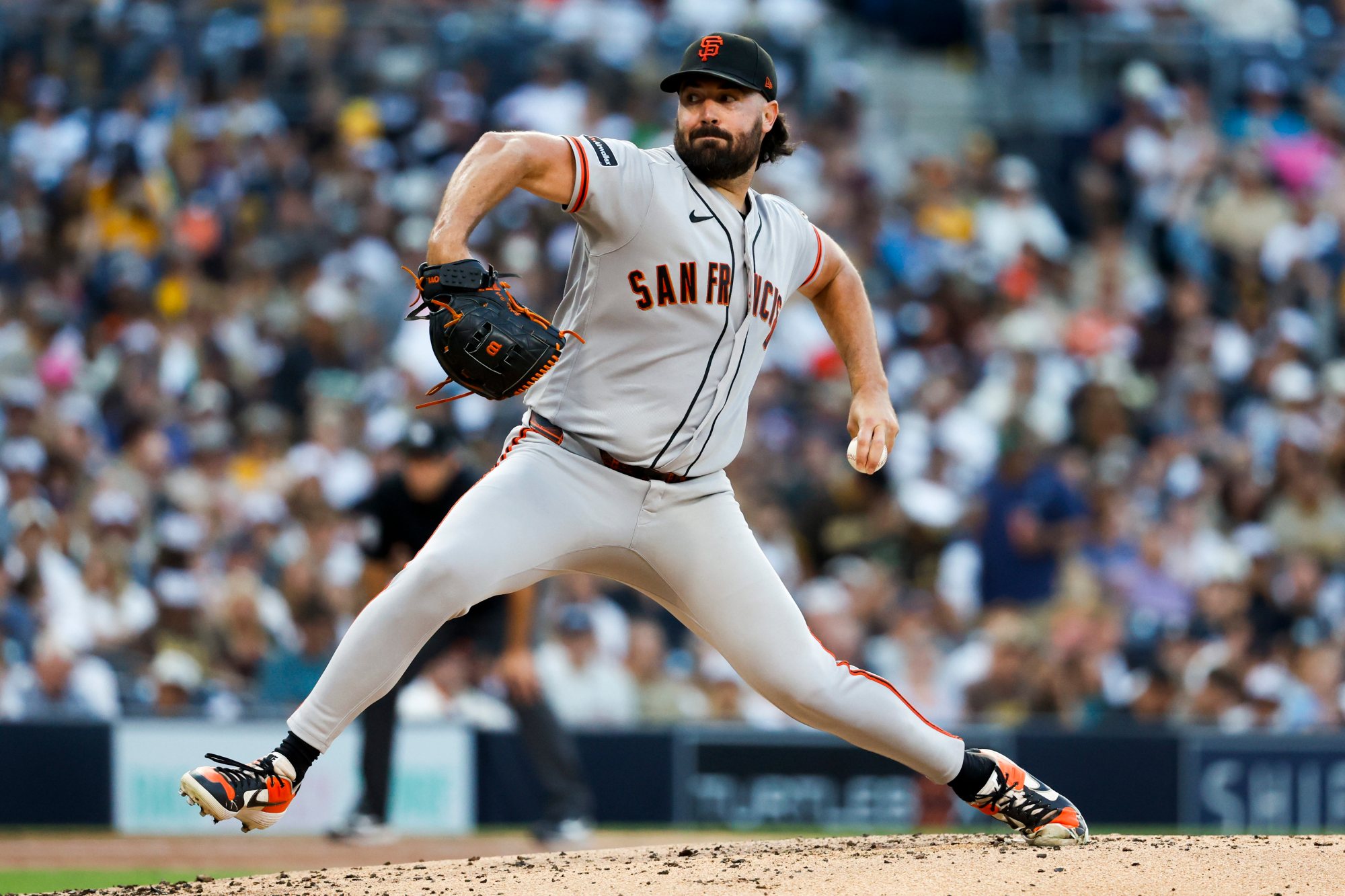 Padres روز ضرب‌الاجل را با تجارت برای شروع پارچ از Giants شروع می‌کند - San Diego Union-Tribune