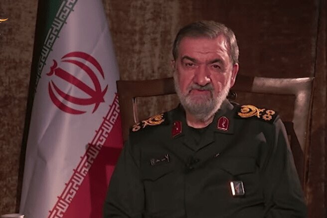 محسن رضایی: طرح فرماندهان ارتش آمریکایی ناپخته بود | رهبری اجازه امضای تفاهمنامه را دادند، رئیس جمهور امضا کردند