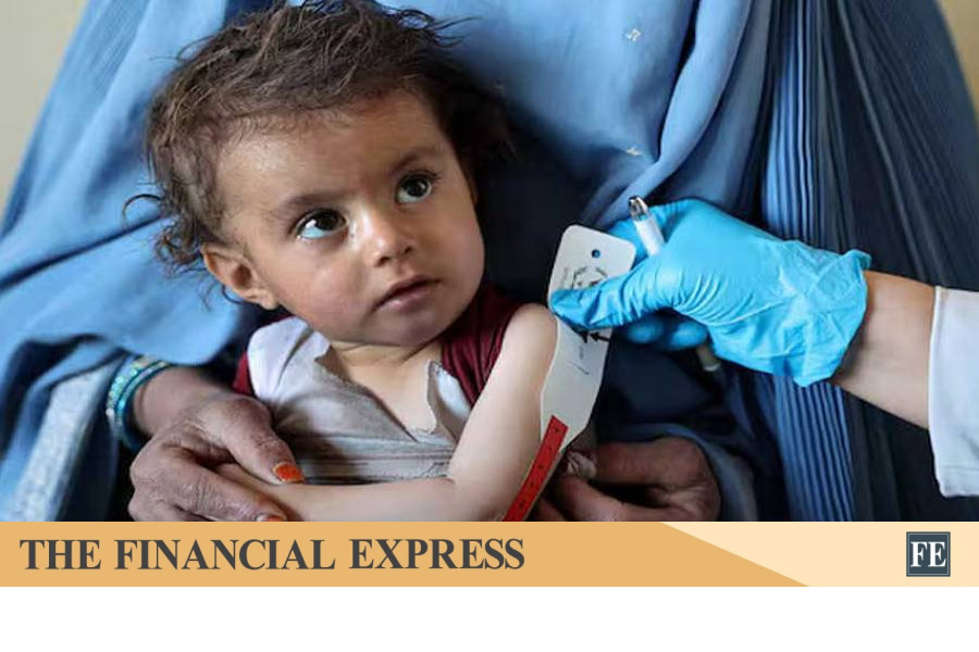 WFP می‌گوید که با کاهش کمک‌ها، درمانگاه‌ها مجبور می‌شوند که خانواده‌ها را دور کنند، سوءتغذیه کودکان افغان افزایش می‌یابد