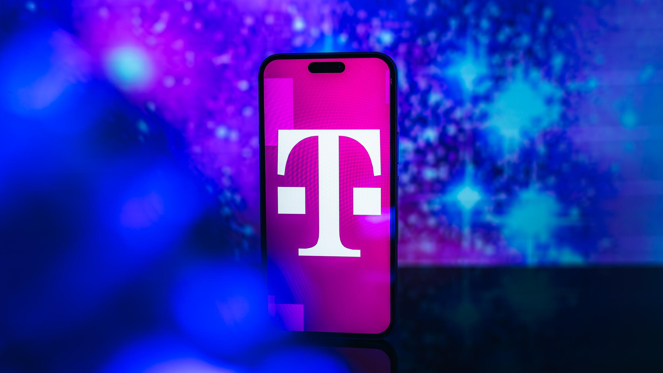 T-Mobile تعهد دستگاه خود را با اقساط جدید و طرح های تلفن 2.0 به 3 سال افزایش می دهد.