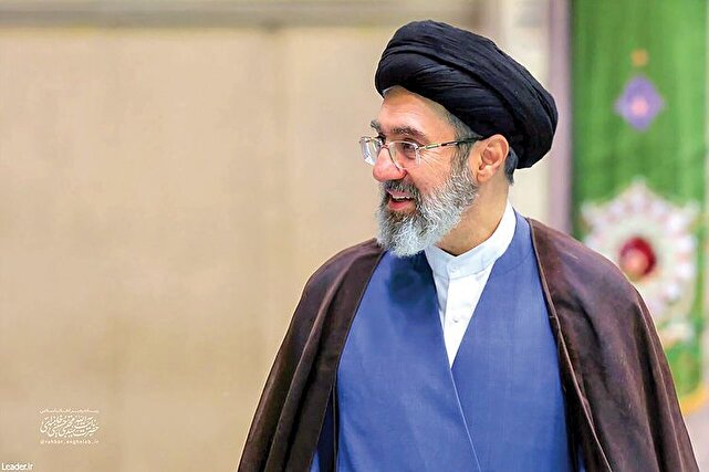 چرا از حضرت آیتالله سید مجتبی خامنهای هیچ صدا و ویدیویی منتشر نمیشود؟
