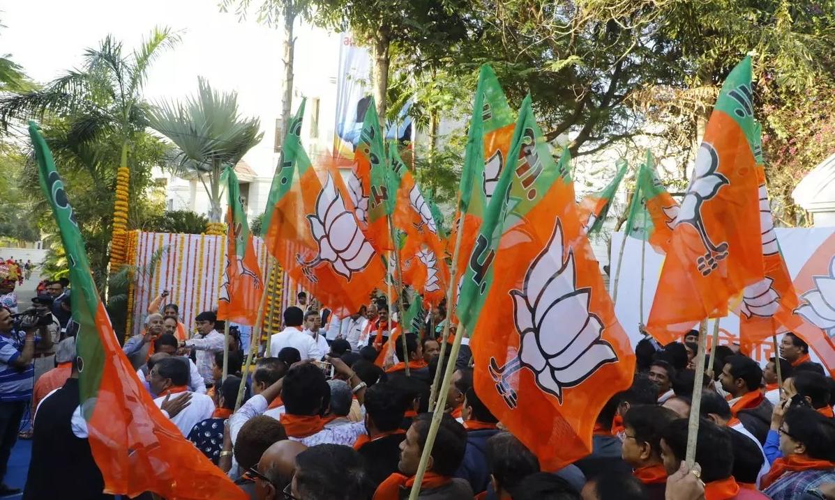 BJP راهول گاندی را مورد انتقاد قرار می دهد و می گوید که او از ترس پارلمان را به هم می زند