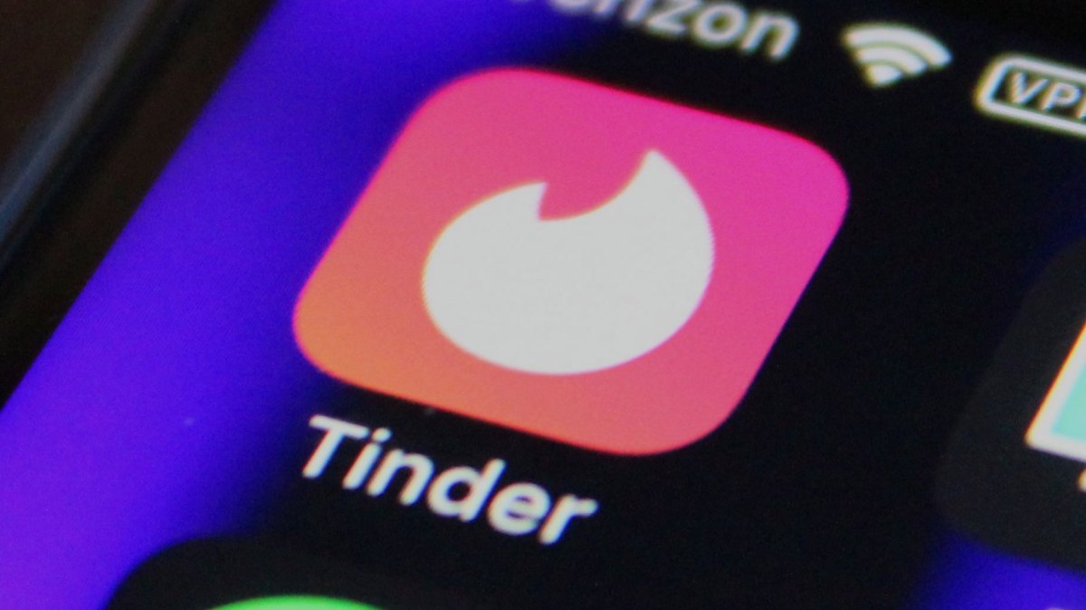 همانطور که Gen Z در برنامه های دوستیابی تجدید نظر می کند، رویدادهای IRL Tinder به ده ها شهر دیگر گسترش می یابد