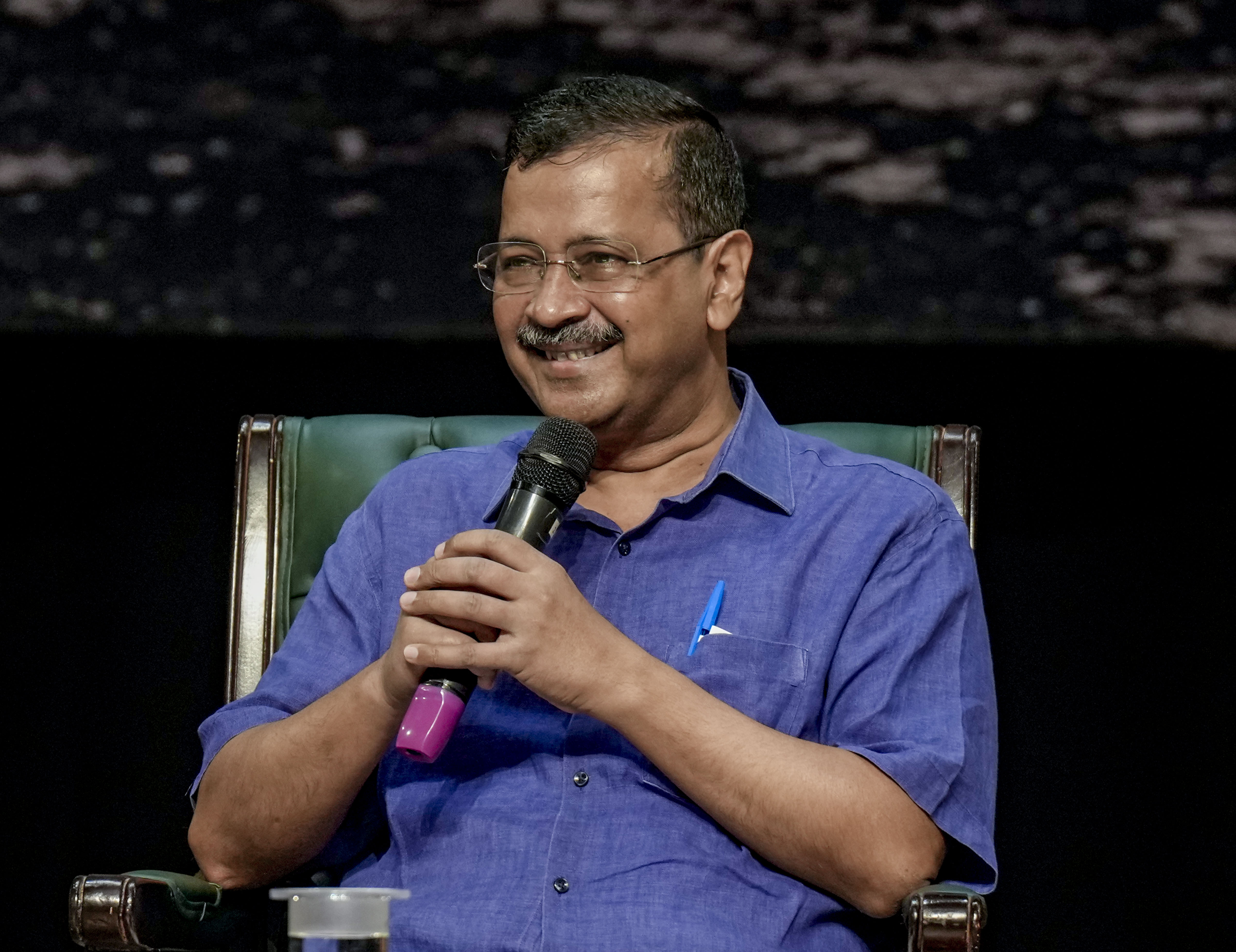 Kejriwal به دنبال توضیح متا در مورد محدودیت حساب رسانه های اجتماعی است