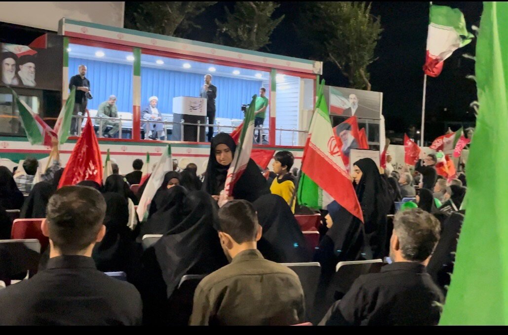 ۱۵۹ شب همدلی و بیعت؛ تداوم حضور مردم تبریز در اجتماع شبانه