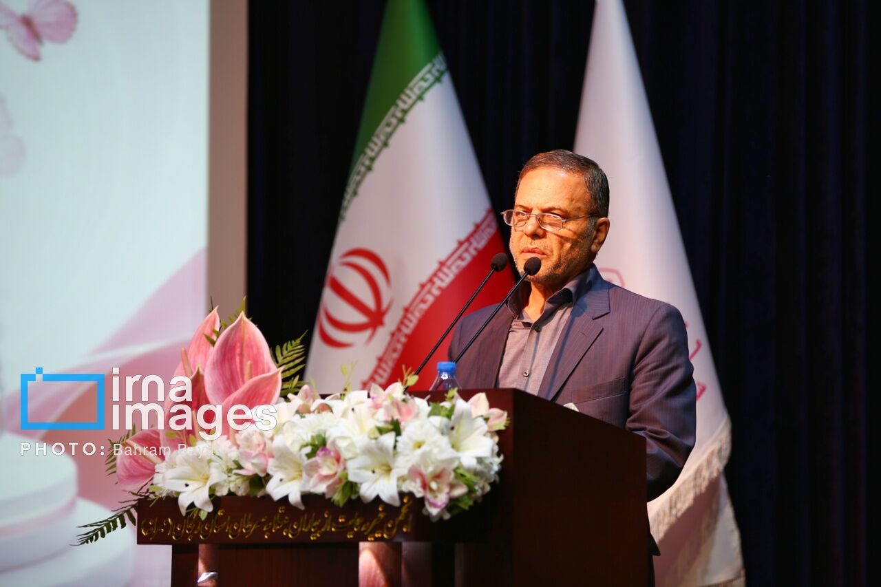 استاندار زنجان: خبرنگاری مسوولیت اخلاقی در پاسداری از حقیقت است