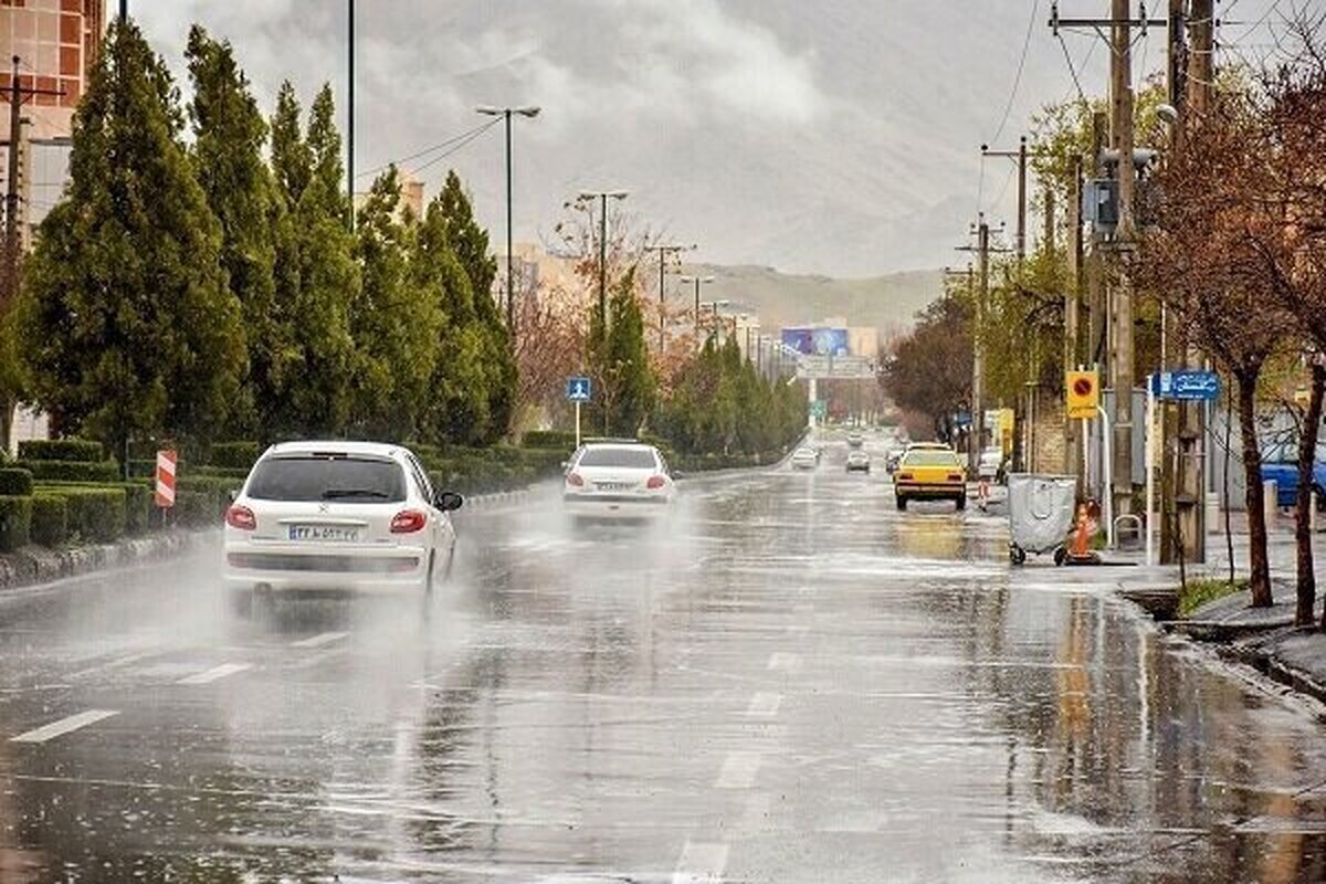 هشدار نارنجی برای ۴ استان | رگبار، سیلاب و رعد و برق در شمال | تهران تا ۳۸ درجه گرم می شود