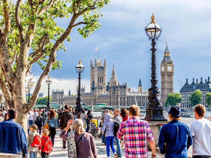 غرب از نگاه اندیشمندان عرب در سه ضلع بنیادگرایی، ملیگرایی و سکولاریسم