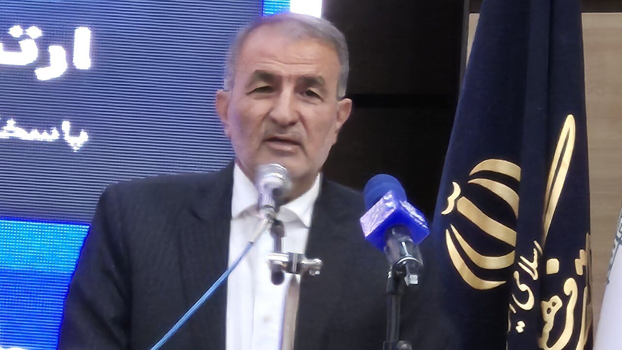 خبرنگاران آزادانه نقد کنند؛ تحمل شنیدن حرفهای تلخ لازمه خدمت است