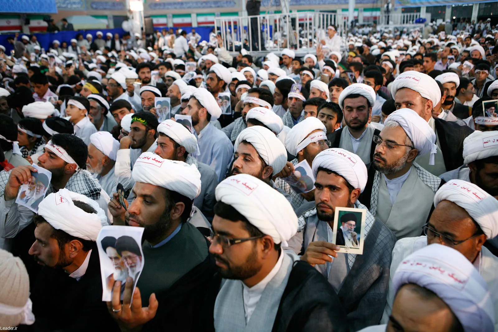 هشدار «شرق» درباره دگردیسی هویت روحانیت؛ پیوند روحانیت با قدرت سیاسی، نقد درونگفتمانی را دشوار کرده است