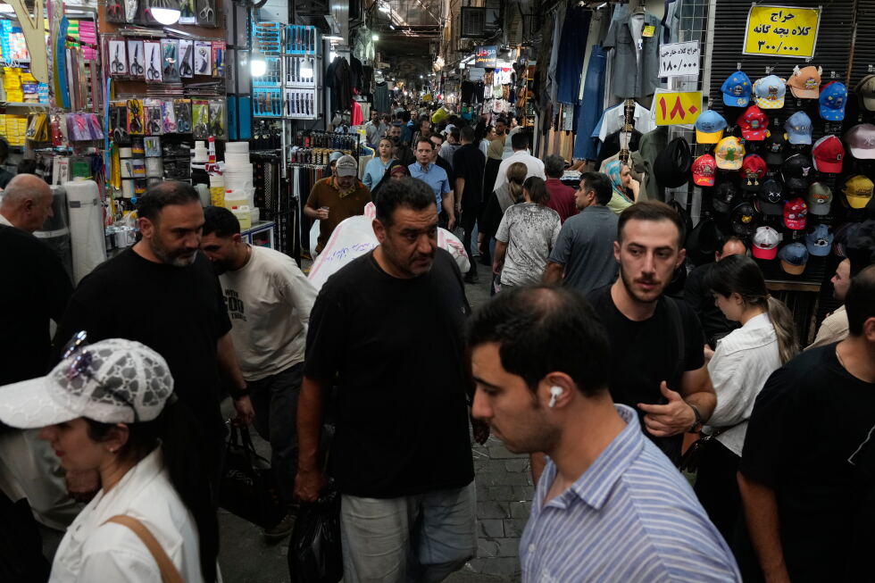 حوثی ها مدعی حمله به تاسیسات نفتی عربستان سعودی و بندر یمن و دیگر اخبار خاورمیانه هستند
