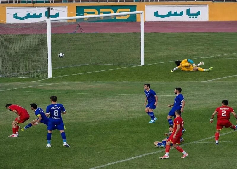 به این پرسپولیسی تذکر دادم ادبیاتش را درست کند | بزرگتر از رضاییان هم رفته اتفاقی نیفتاده است