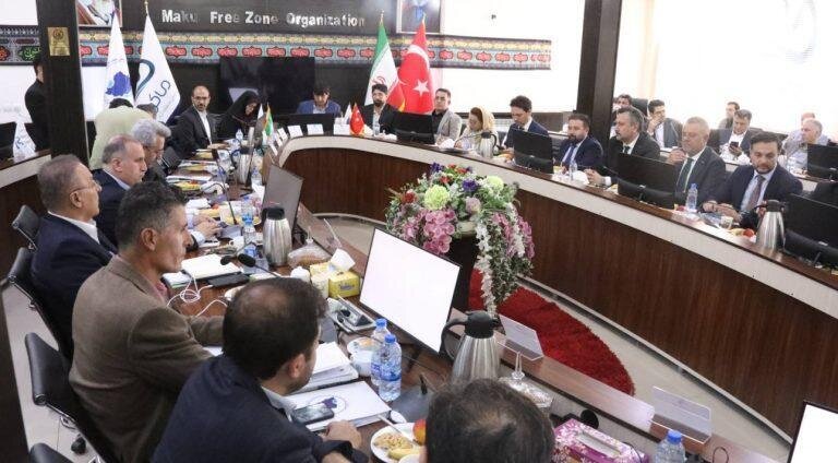 زیرساخت‌ های لجستیکی مرز بازرگان متناسب با تجارت و ترانزیت انجام شود