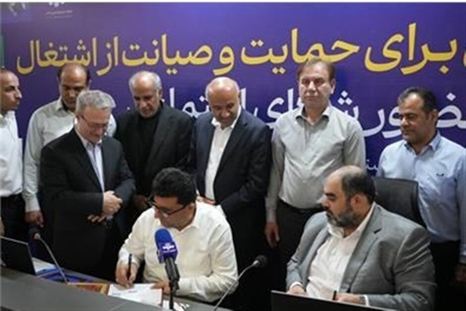 ۴ تفاهمنامه همکاری در سفر وزیر تعاون امضا شد؛ پتروشیمی جم پیشگام توسعه تأمین بومی، ایمنی، سلامت و اشتغال بانوان
