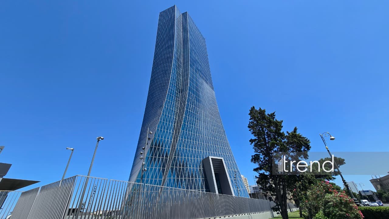 مرکز کارت های بین بانکی آذربایجان تا اول جولای 2.1 میلیون دلار پرداخت یورو را پردازش می کند