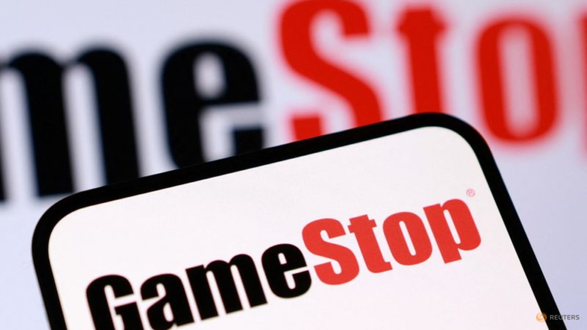 بلومبرگ گزارش می دهد که GameStop در حال بررسی برداشت از پیشنهاد eBay است