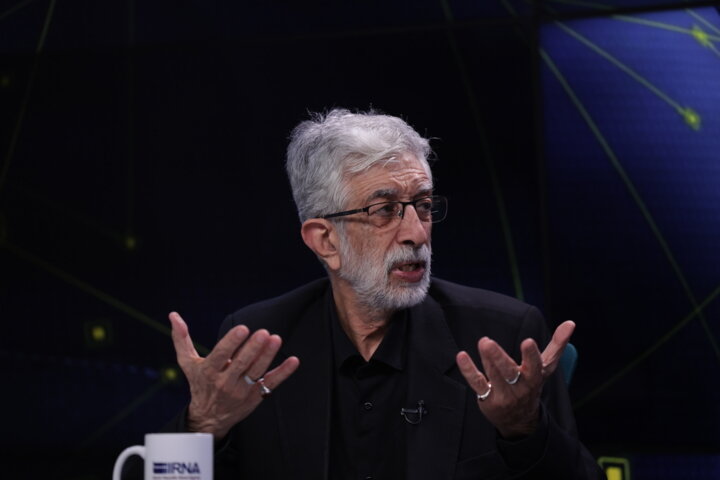 ببینید | حداد عادل: رهبر شهید  اصرار داشتند انتخابات مجلس به تعویق نیفتد حتی در زمان جنگ و زیر بمباران