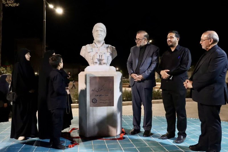رونمایی از سردیس شهید «غلامرضا لنگریزاده» در کرمان
