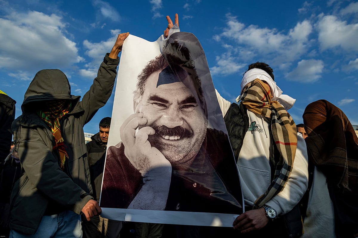 اوجالان: بنیانگذار پ ک ک پیکارجوی کرد که پایان آن را نویسند