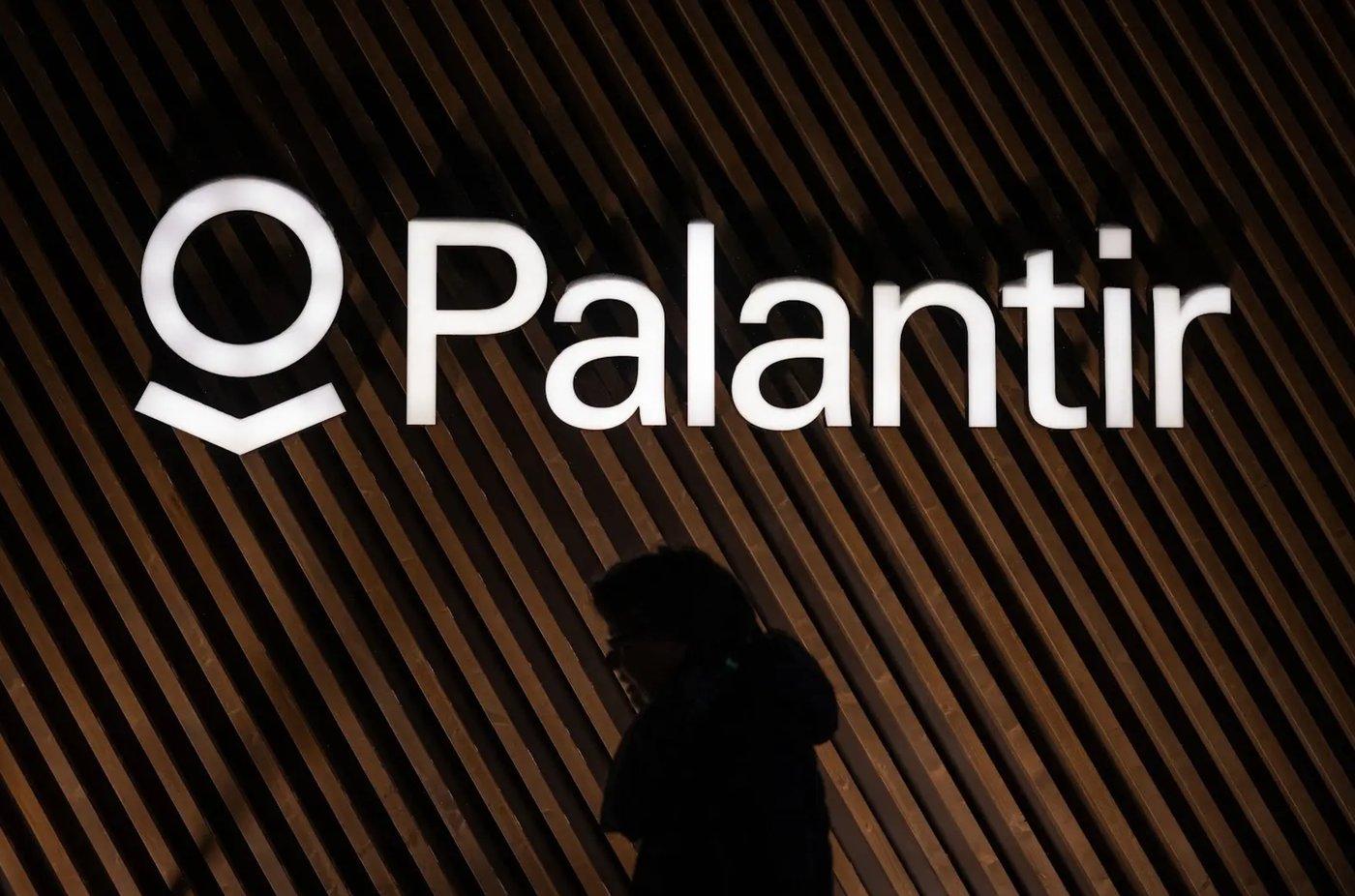 کاهش 0.5 درصدی در سال 2026، آیا سهام Palantir خرید است؟